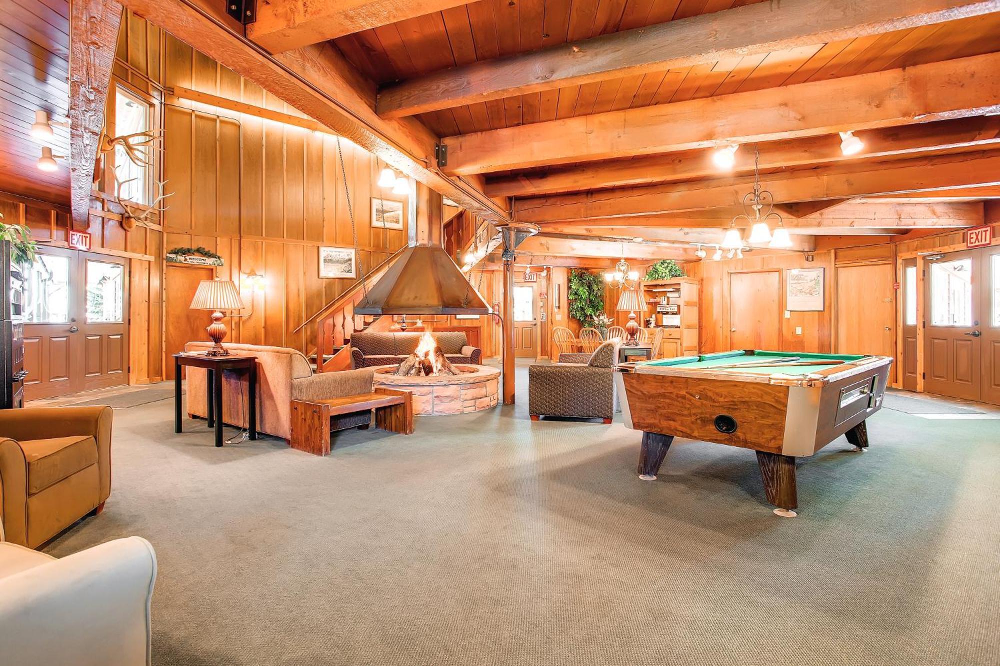 Appartamento Petite Remodeled Corner Unit With Lots Of Light, Onsite Hot Tubs, Walk To Town Pm4A Breckenridge Esterno foto